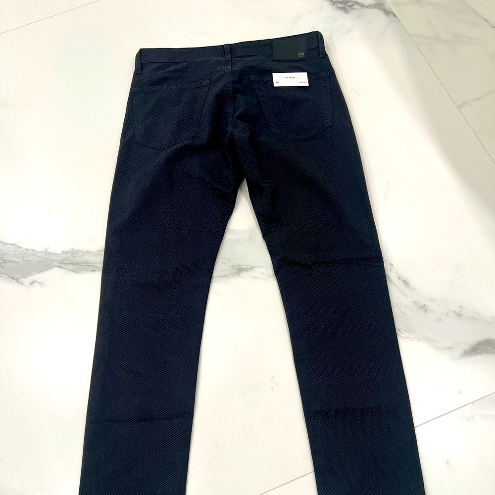 New with tags!  Men’s AG Tellis pants